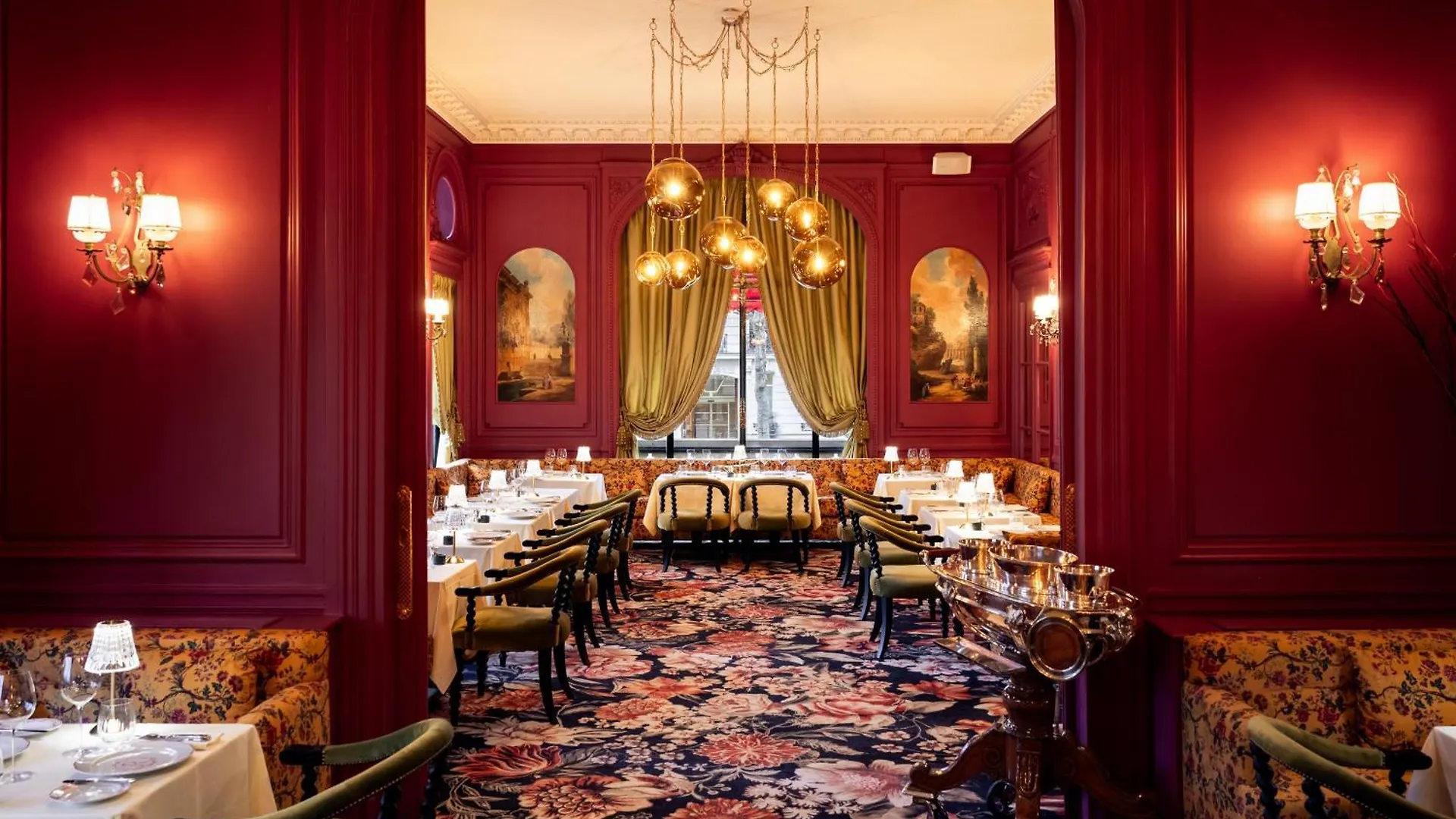 Raphael Hotel
