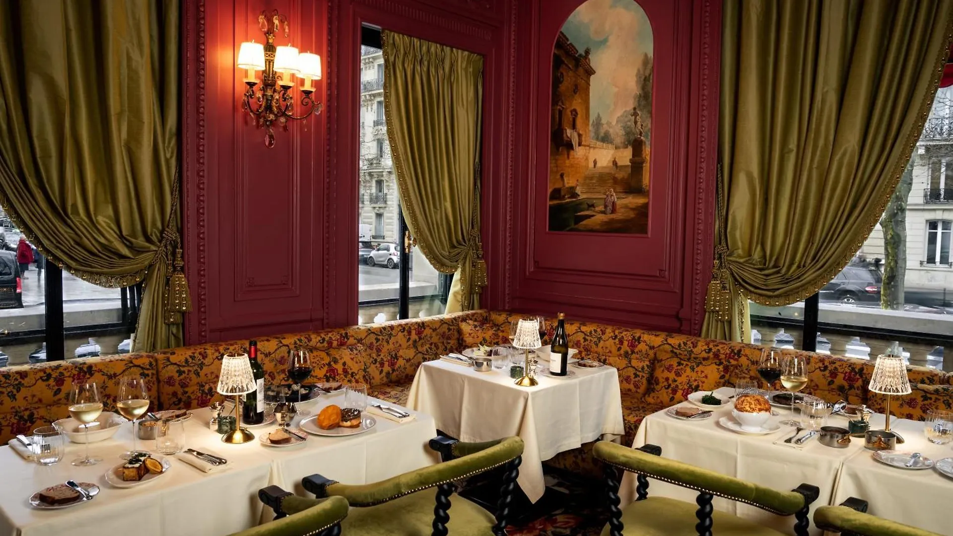 Hotel Raphael