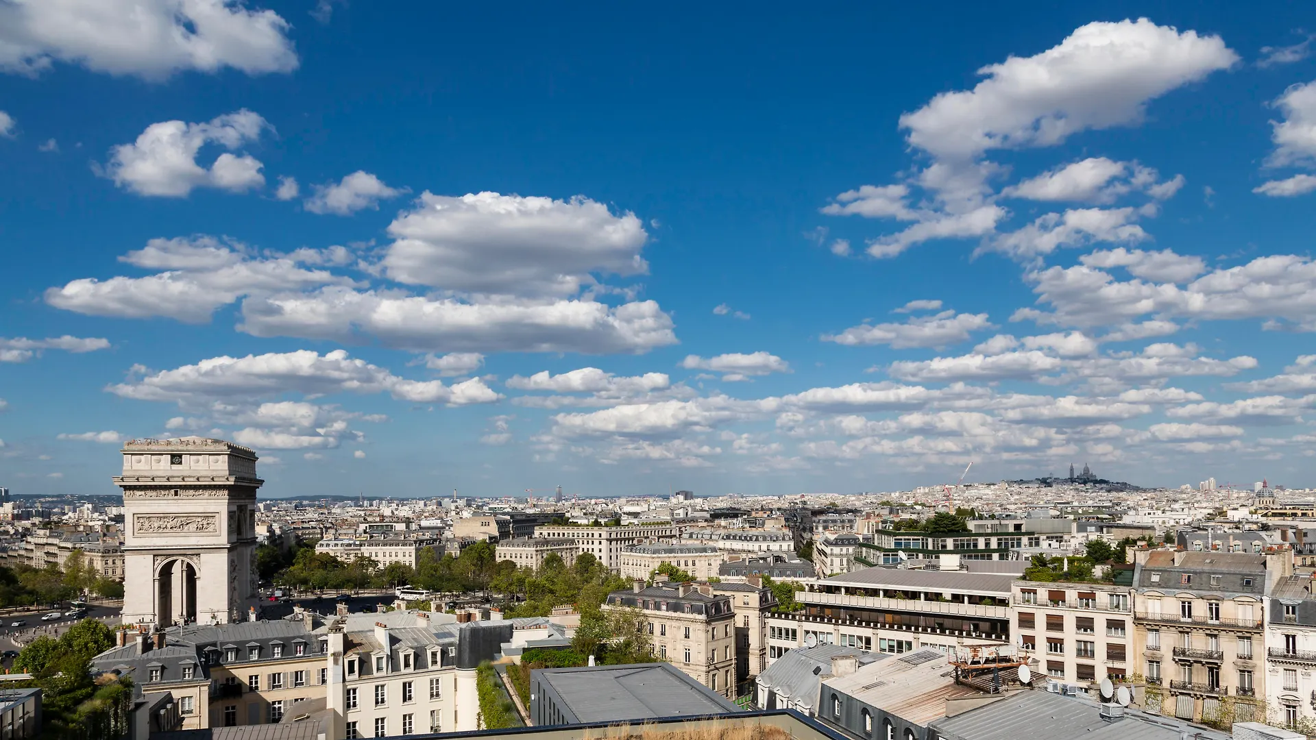Hotel Raphael